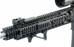 LEAPERS / UTG UTG Ultra Slim Angled Foregrip - Picatinny